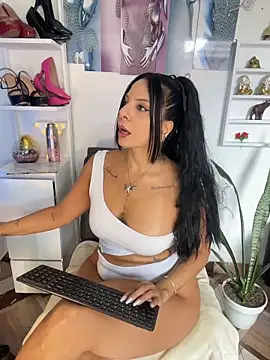 Snapshot of Temis_Selene chatting on 05.20.26 Temis Selene online show from 05.20.26