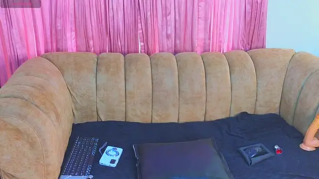 Snapshot of josethariaz25 chatting on 05.11.26 josethariaz25 online show from 05.11.26