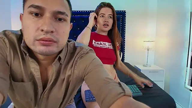 Snapshot of Alissa_and_alann chatting on 05.01.26 Alissa and alann online show from 05.01.26