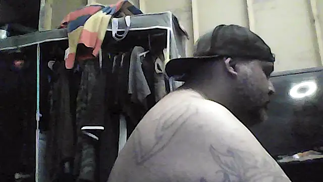 Snapshot of joeyslicks chatting on 04.27.26 joeyslicks online show from 04.27.26