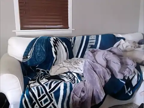 Snapshot of studlyhardwoodd chatting on 05.23.26 studlyhardwoodd online show from 05.23.26