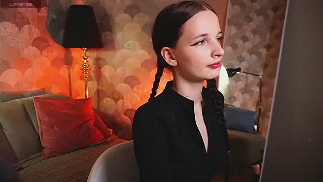 Snapshot of AliciaCore chatting on 05.17.26 AliciaCore online show from 05.17.26
