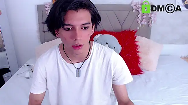 Snapshot of raven_n_matt chatting on 05.30.26 raven n matt online show from 05.30.26