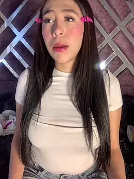 Ferrari Pinkk online show from 04.22.26