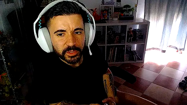 chiquitoconsecreto online show from 04.24.26