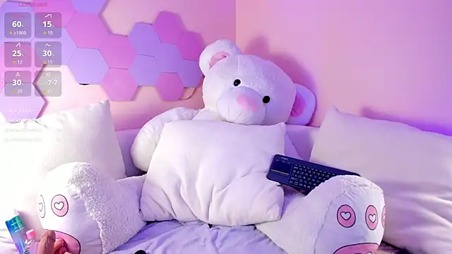Snapshot of Megan_charles_ chatting on 05.05.26 Megan charles online show from 05.05.26