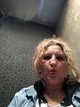 Divineblond online show from 03.09.25