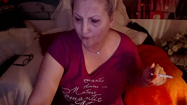 Divineblond online show from 03.13.25