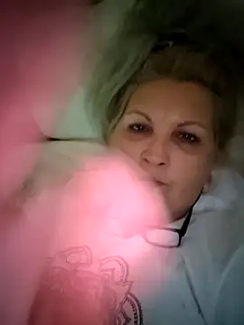 Divineblond online show from 11.02.25