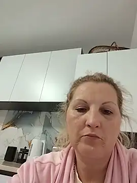 Divineblond online show from 03.18.26