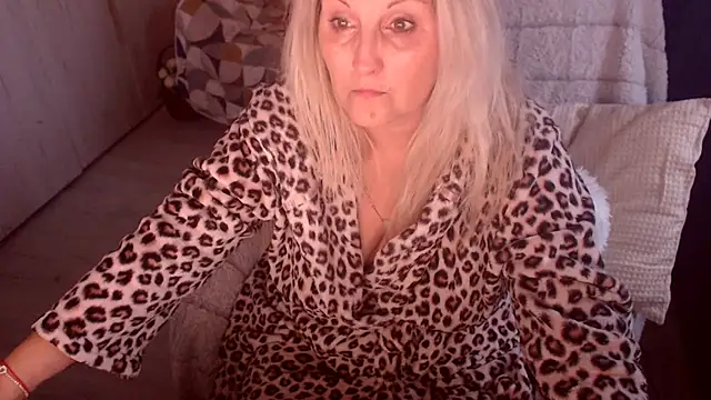 Divineblond online show from 03.19.26