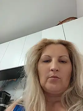 Divineblond online show from 05.13.26