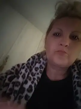 Divineblond online show from 05.19.26