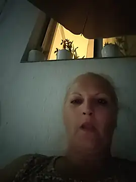 Snapshot of Divineblond chatting on 07.02.26 Divineblond online show from 07.02.26