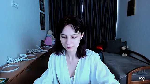 Snapshot of MiniLysii chatting on 05.13.26 MiniLysii online show from 05.13.26