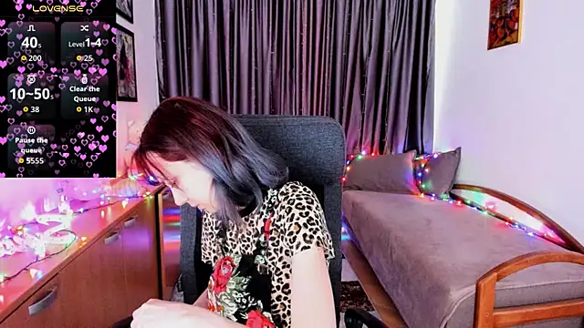 Snapshot of MiniLysii chatting on 07.11.26 MiniLysii online show from 07.11.26