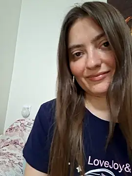 Snapshot of Alba2331 chatting on 04.23.26 Alba2331 online show from 04.23.26