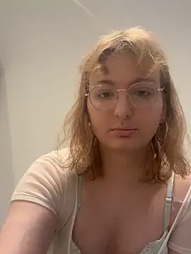 LilyFoot online show from 04.25.26