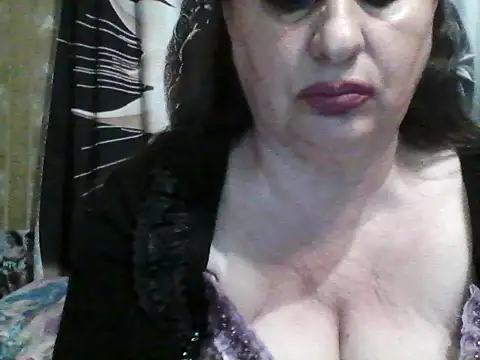 Snapshot of LoaqLovew chatting on 05.11.26 LoaqLovew online show from 05.11.26