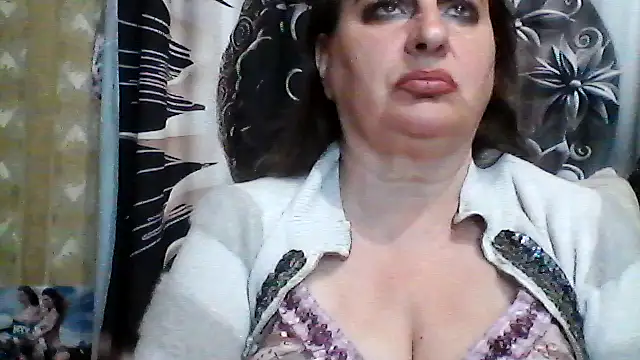Snapshot of LoaqLovew chatting on 05.16.26 LoaqLovew online show from 05.16.26
