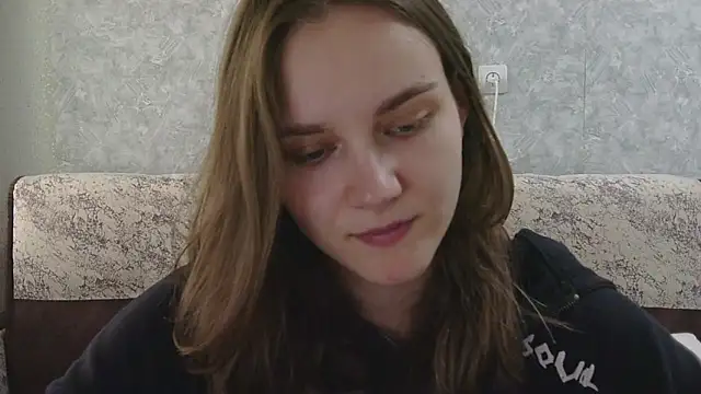 Snapshot of DolcezzaCream chatting on 06.18.26 DolcezzaCream online show from 06.18.26