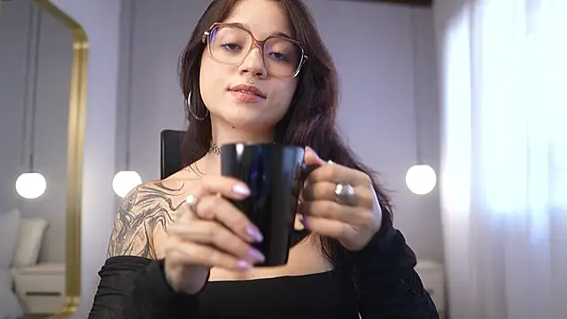 Snapshot of Charlotte_Rossee chatting on 05.12.26 Charlotte Rossee online show from 05.12.26
