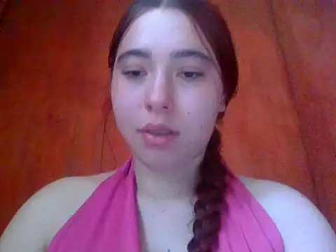 Snapshot of Annisof chatting on 04.27.26 Annisof online show from 04.27.26