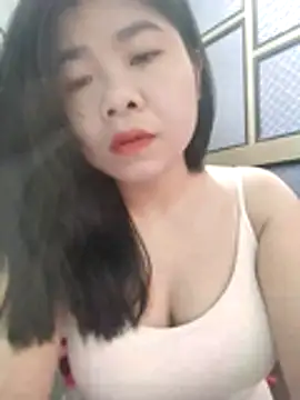 Snapshot of Ayti01 chatting on 04.27.26 Ayti01 online show from 04.27.26