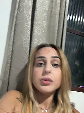 Snapshot of micasex chatting on 05.26.26 micasex online show from 05.26.26
