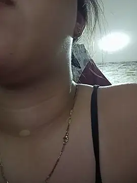 Snapshot of Chloe_Thomsoon_ chatting on 05.18.26 Chloe Thomsoon online show from 05.18.26