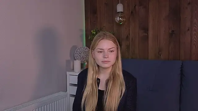 Snapshot of LavonaMadlem chatting on 05.17.26 LavonaMadlem online show from 05.17.26