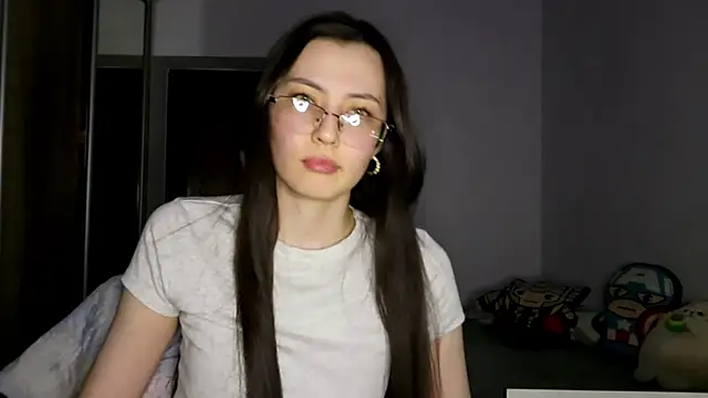 Snapshot of AshleyTropiano chatting on 05.19.26 AshleyTropiano online show from 05.19.26
