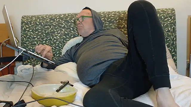 Snapshot of KinkCentral chatting on 05.19.26 KinkCentral online show from 05.19.26