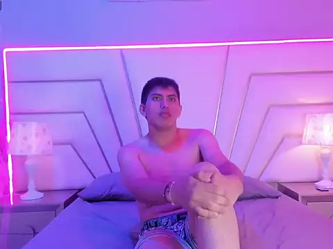 J Dominius online show from 04.27.26