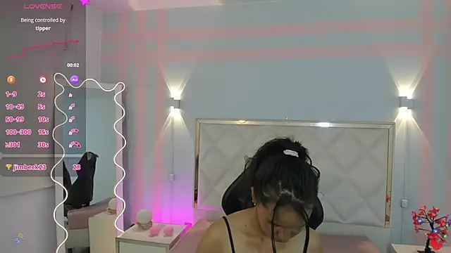 Snapshot of Victoria1_tay chatting on 05.25.26 Victoria1 tay online show from 05.25.26