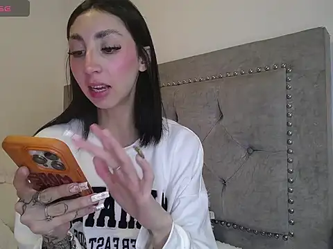 Snapshot of Nicoleee__28 chatting on 05.22.26 Nicoleee 28 online show from 05.22.26