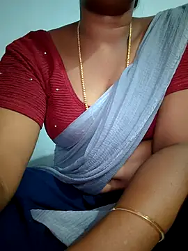 Snapshot of Tamil_Hot_HoneyBee chatting on 07.08.26 Tamil Hot HoneyBee online show from 07.08.26