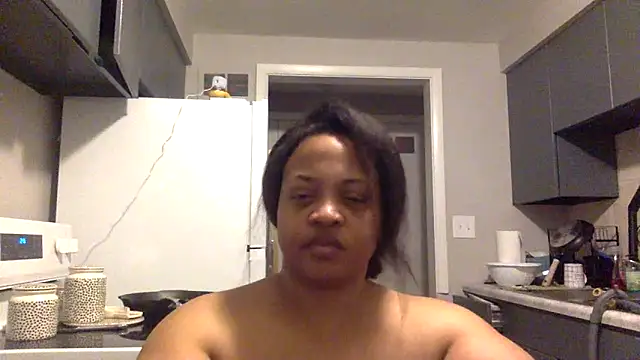 Snapshot of richierichelle chatting on 05.18.26 richierichelle online show from 05.18.26