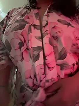 Miss Lolyne online show from 04.24.26