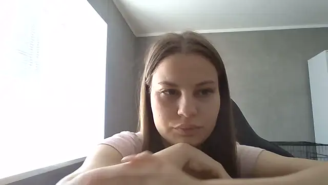  Linsyy ee  online show from 06.06.26