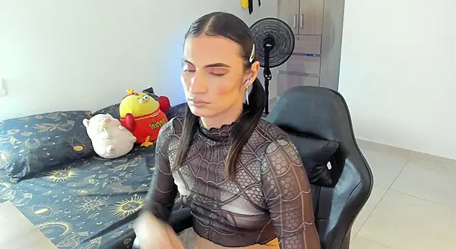  shantallskinny  online show from 05.17.26
