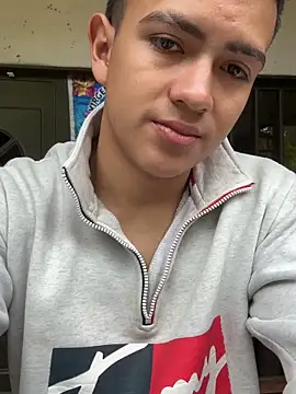 santiagoo madrid online show from 04.25.26