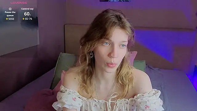 Snapshot of Emily_Cartex chatting on 07.09.26 Emily Cartex online show from 07.09.26