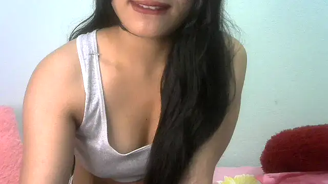 Snapshot of sharmeeli_sima chatting on 06.16.26 sharmeeli sima online show from 06.16.26