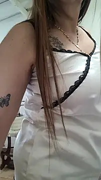 Snapshot of Ladymilf12 chatting on 07.05.26 Ladymilf12 online show from 07.05.26