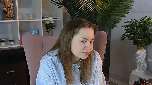 StaciaCarotenuto online show from 04.26.26