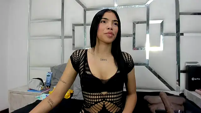 Snapshot of AuroraHoney32 chatting on 08.04.26 AuroraHoney32 online show from 08.04.26