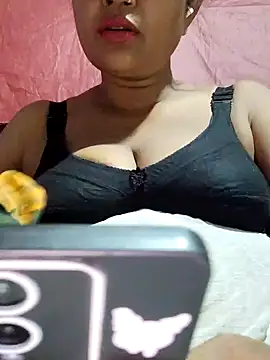Snapshot of Gulapi_N chatting on 06.08.26 Gulapi N online show from 06.08.26