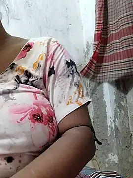 Gulapi N online show from 06.25.26