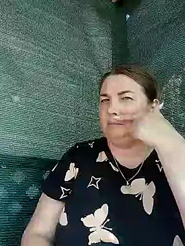 Snapshot of MiyaOlliver chatting on 06.24.26 MiyaOlliver online show from 06.24.26